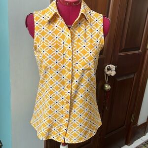 Notations   Daisy print   Sleeveless blouse EUC Button-down  Yellow/Mustard Sz S